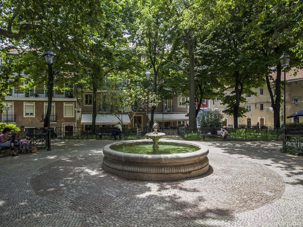 Praca Das Flores Apartment Lisbon Bagian luar foto